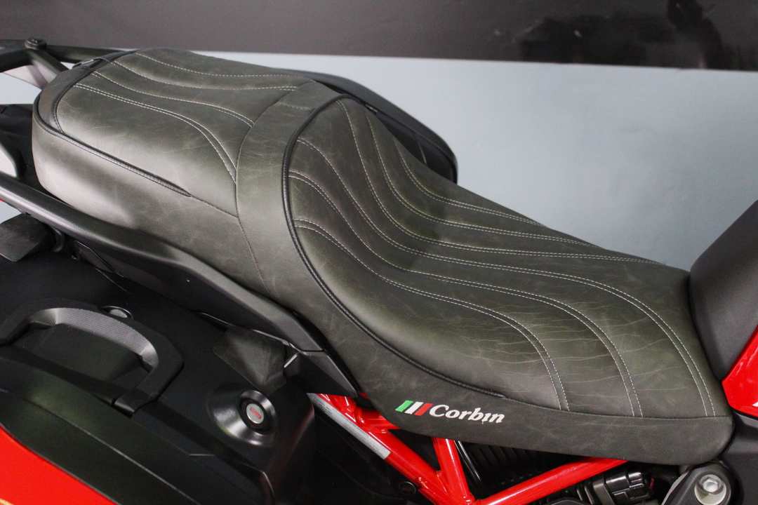 2022 Ducati Multistrada V4 S Travel & Radar - Image 18