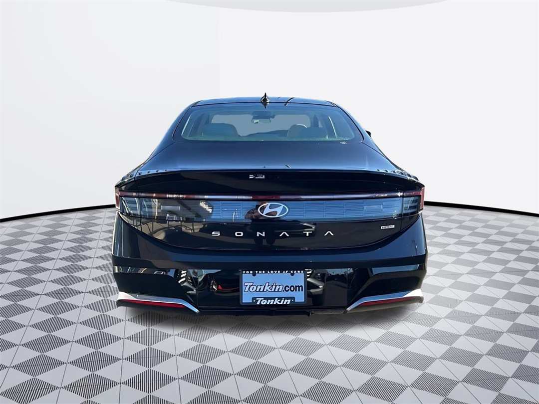 2026 Hyundai Sonata SEL Sport - Image 4