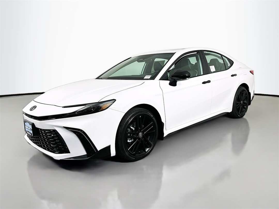 2026 Toyota Camry SE Nightshade - Image 3