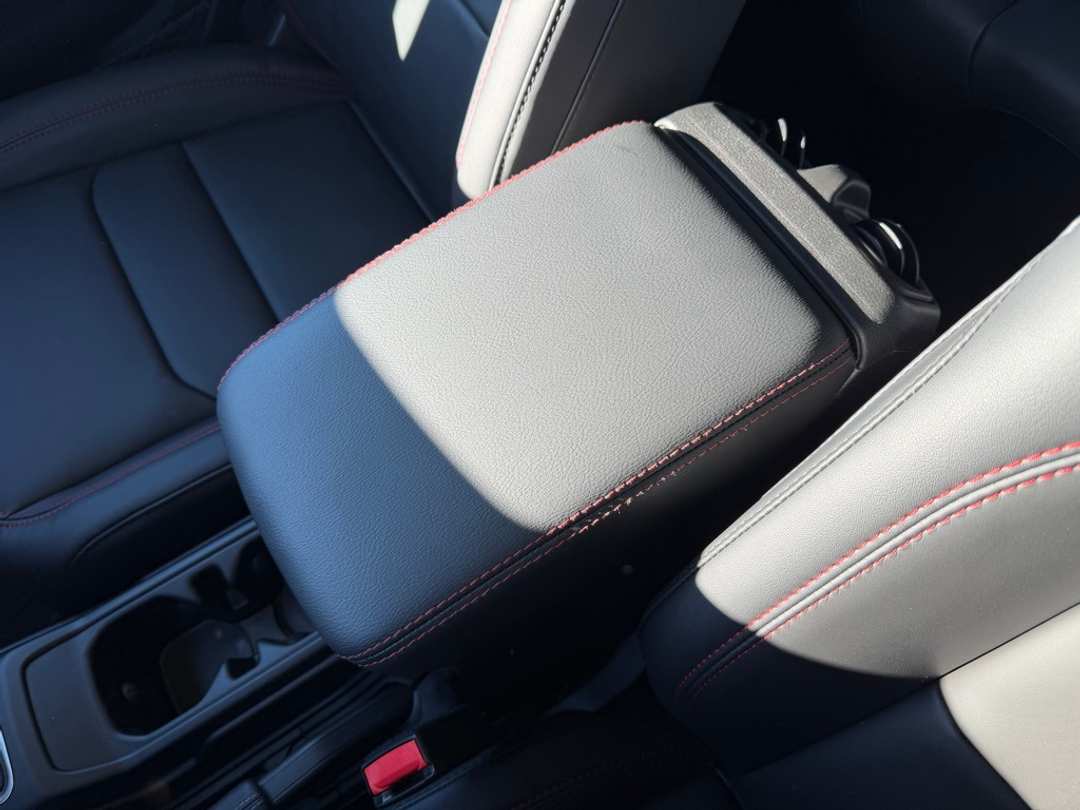 2026 Jeep Wrangler Rubicon - Image 25