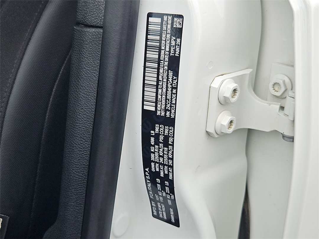 2017 Jeep Renegade Altitude - Image 32