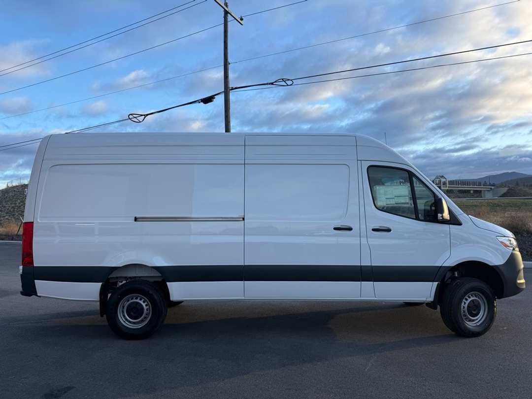 2026 Mercedes-Benz Sprinter 2500 Cargo 170 WB - Image 4