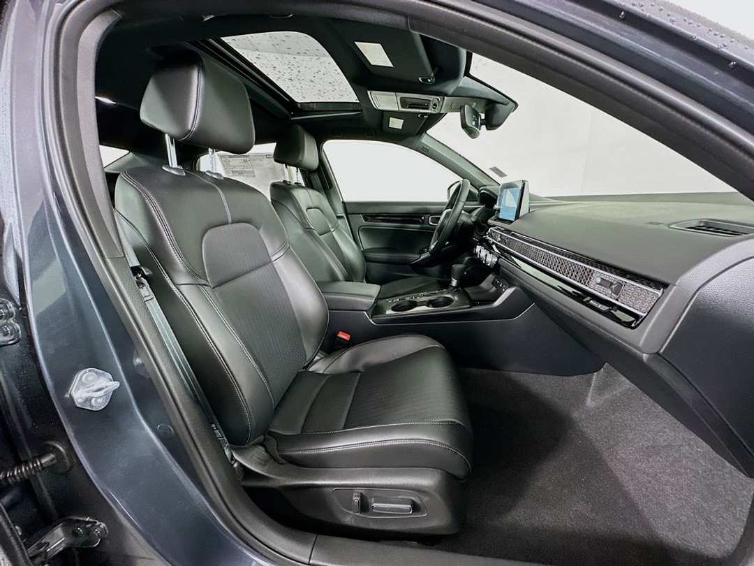 2026 Honda Civic Sport Touring - Image 29