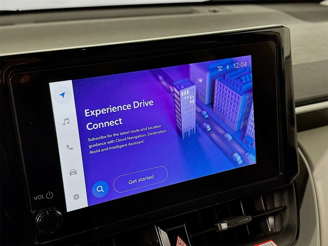 2026 Toyota Corolla Cross LE - Image 13