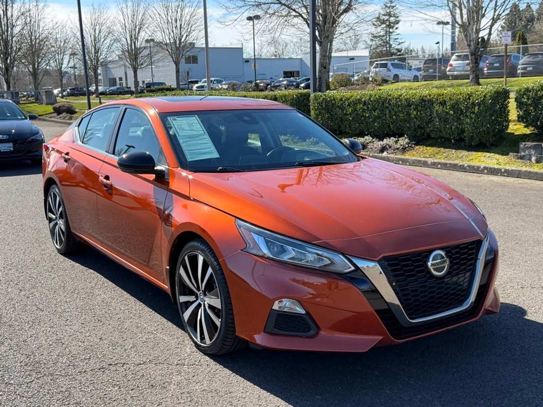 2021 Nissan Altima 2.5 SR - Image 2