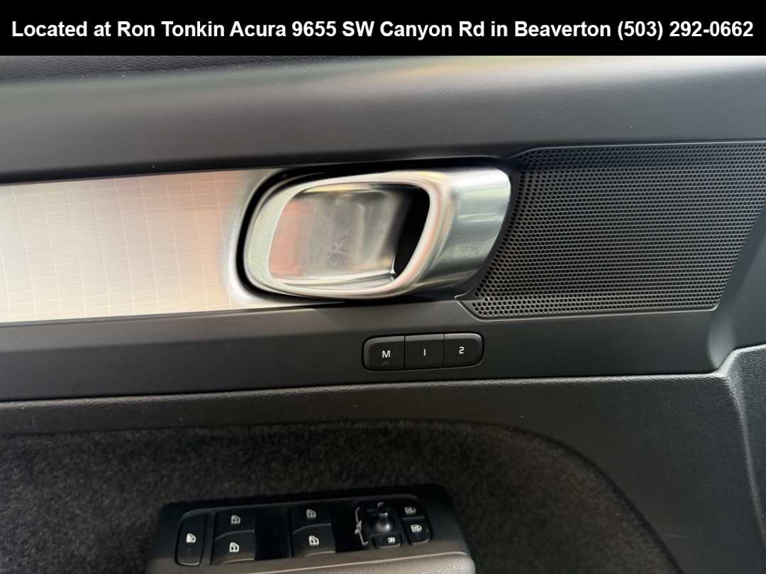 2024 Volvo Xc40 B5 Core - Image 13