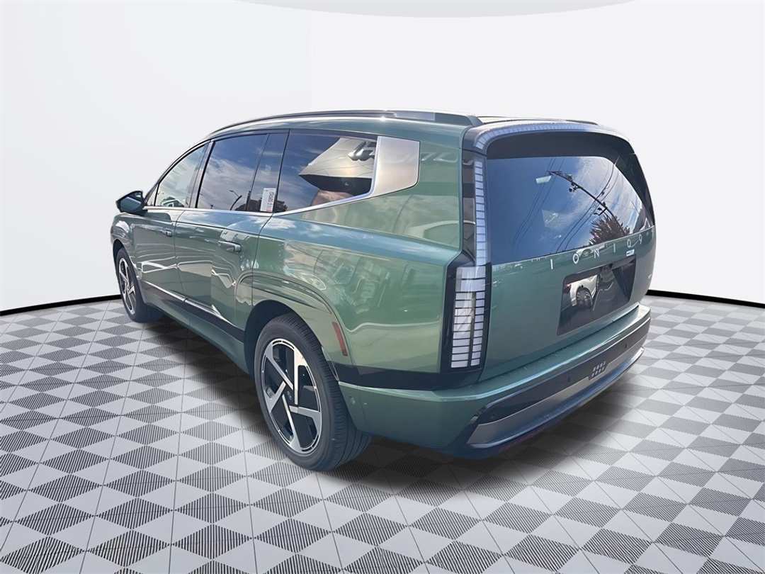 2026 Hyundai Ioniq 9 Performance Calligraphy - Image 8
