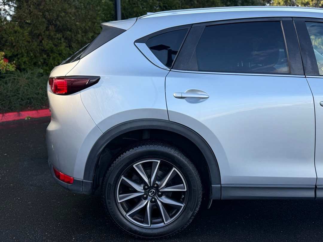 2018 MAZDA CX-5 Touring - Image 15