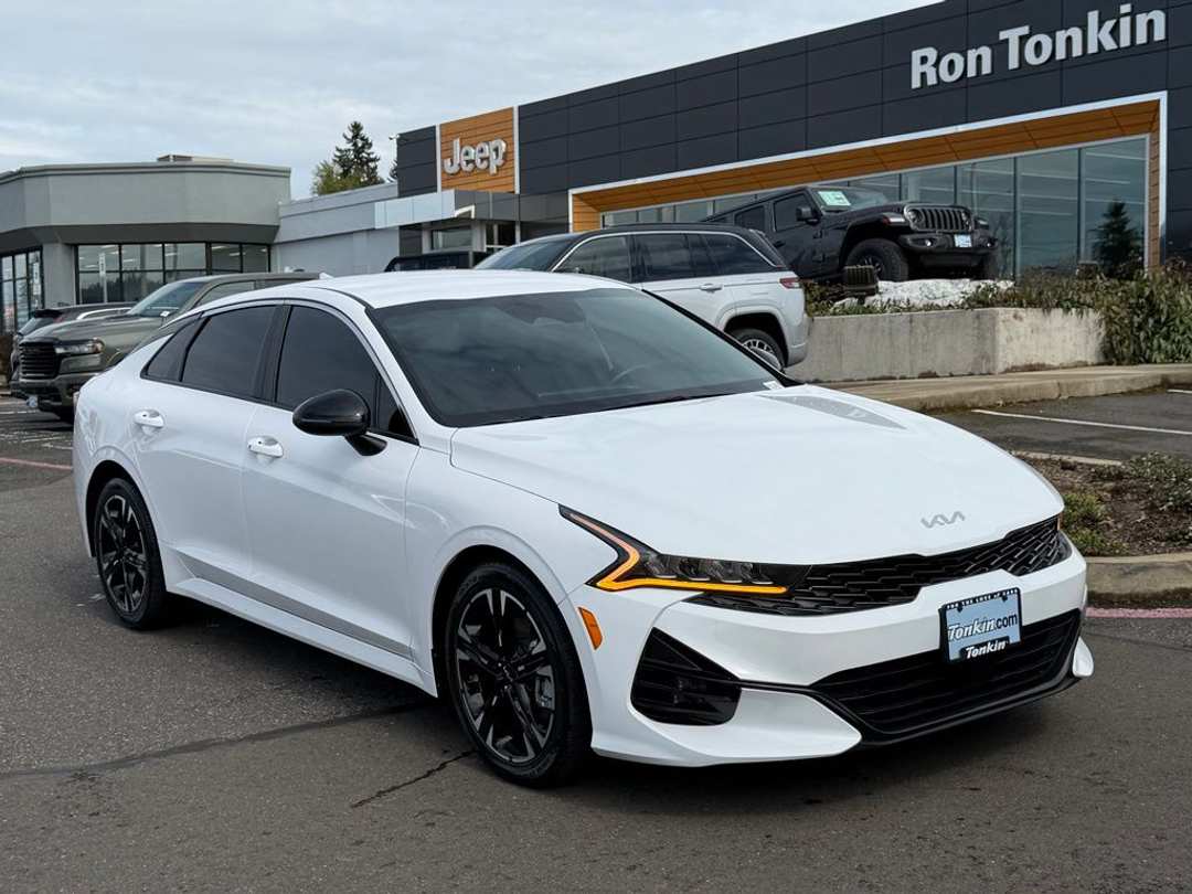 2024 Kia K5 GTLine - Image 2