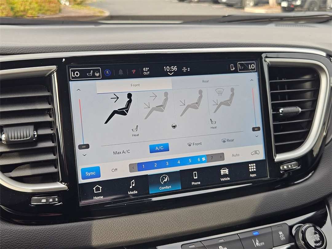 2026 Chrysler Voyager LX - Image 22