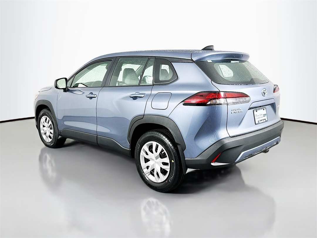 2026 Toyota Corolla Cross L - Image 5