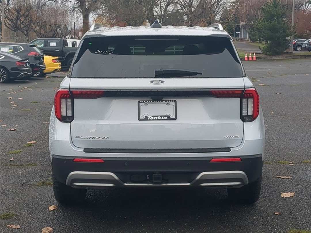 2026 Ford Explorer Platinum - Image 4