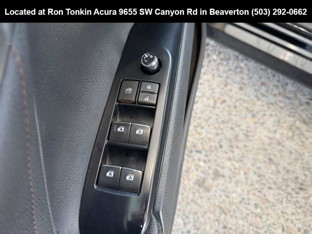 2018 Toyota Camry XLE - Image 12