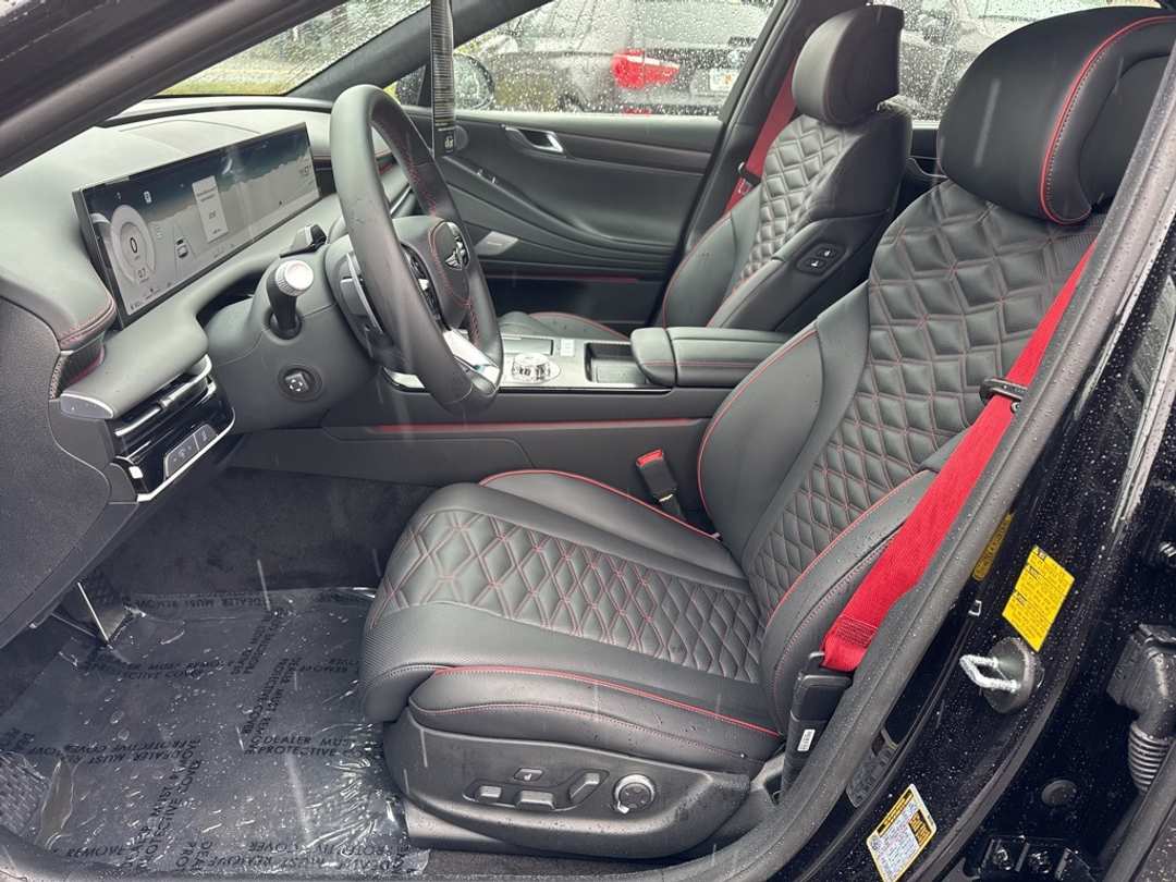 2025 Genesis G80 3.5T - Image 19