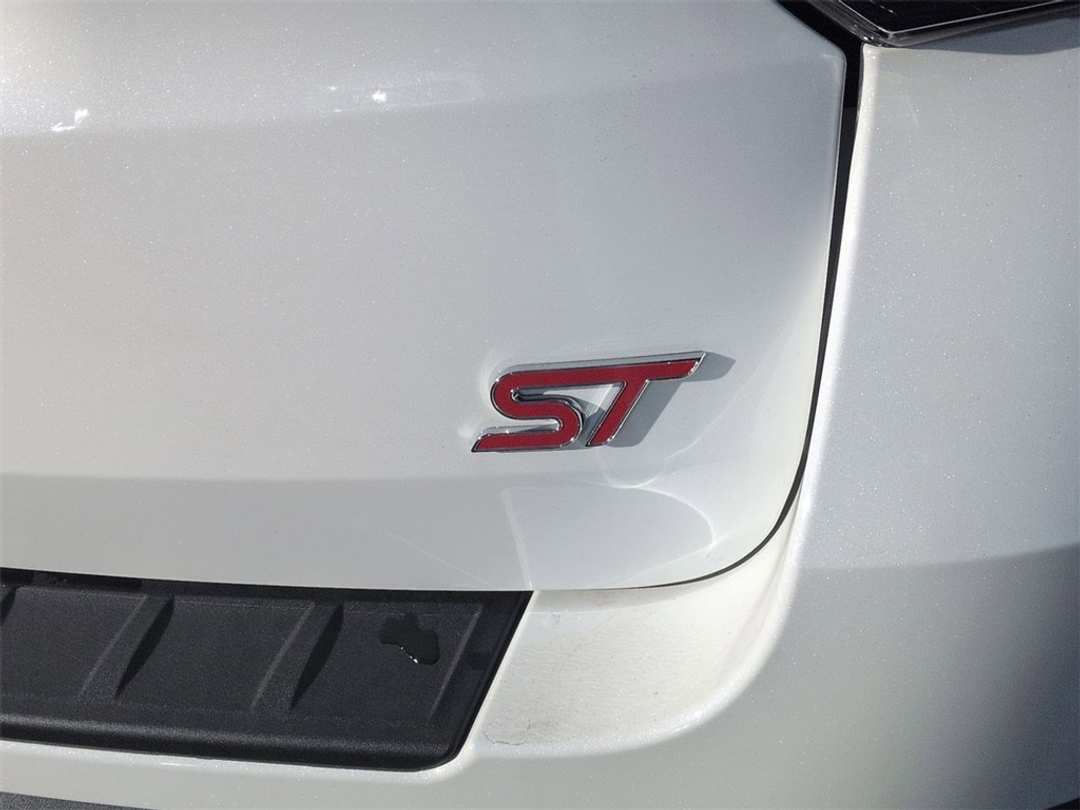 2026 Ford Explorer ST - Image 29