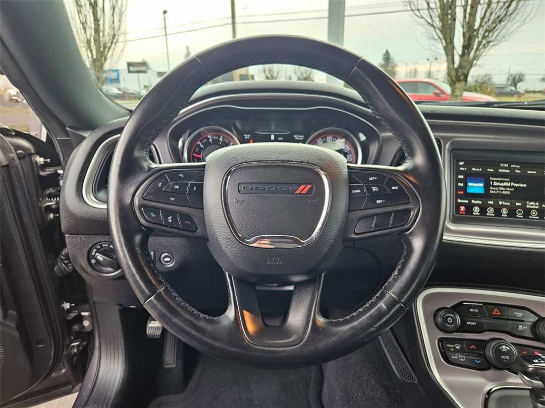 2022 Dodge Challenger SXT - Image 15