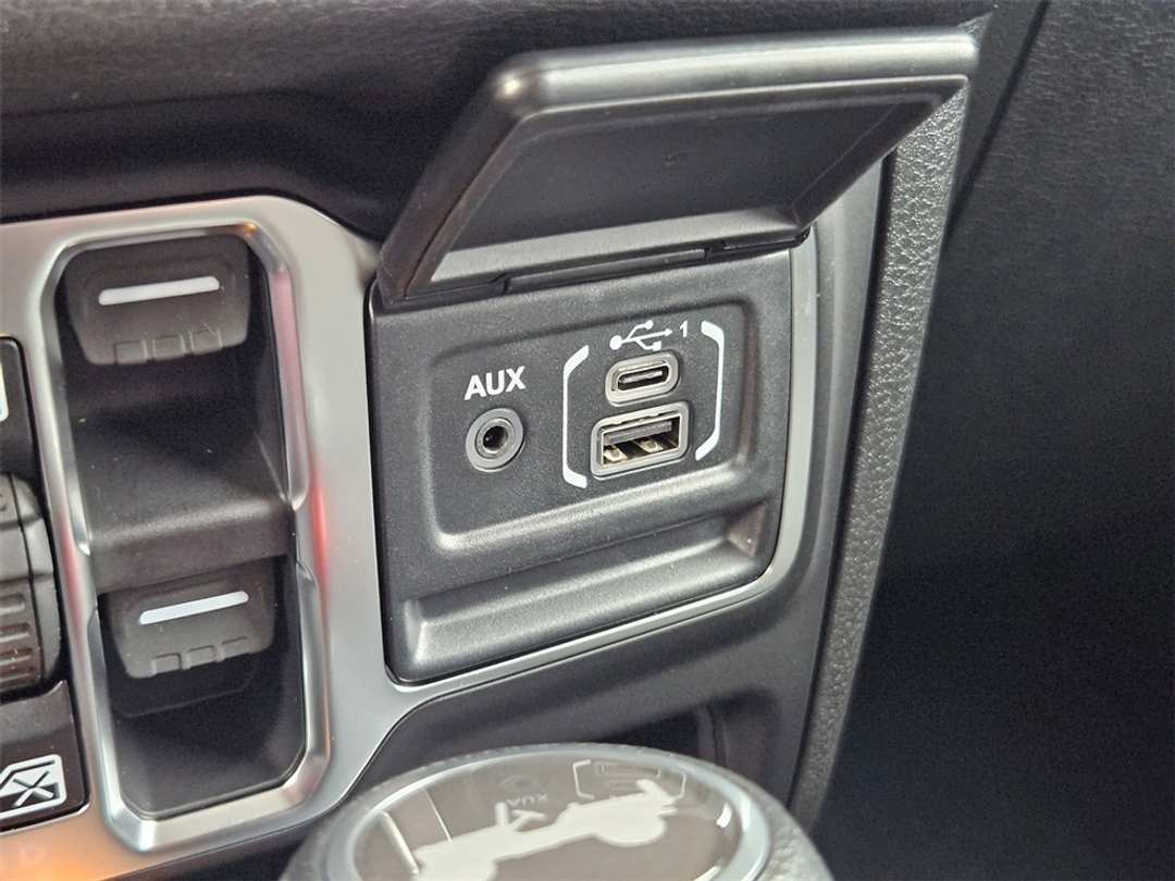 2026 Jeep Wrangler Sport - Image 25