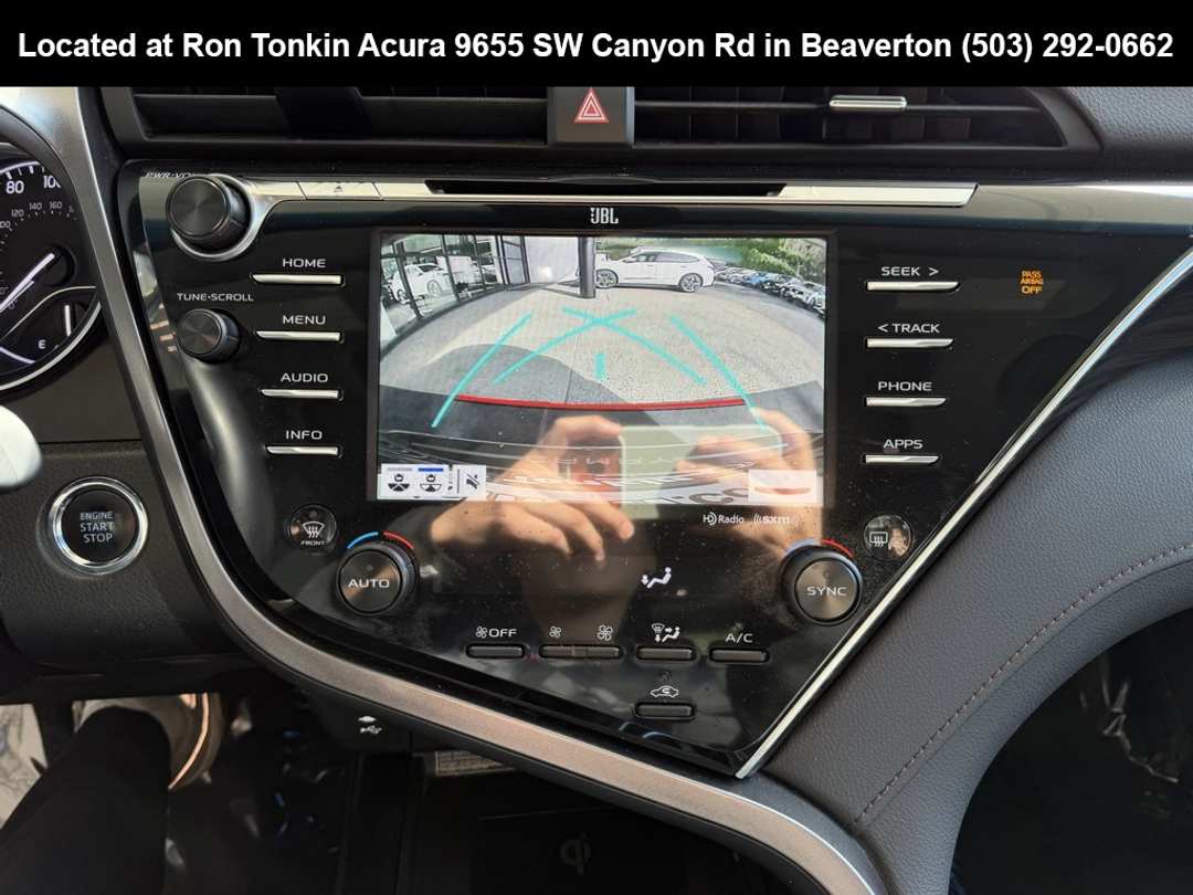 2018 Toyota Camry XLE - Image 21