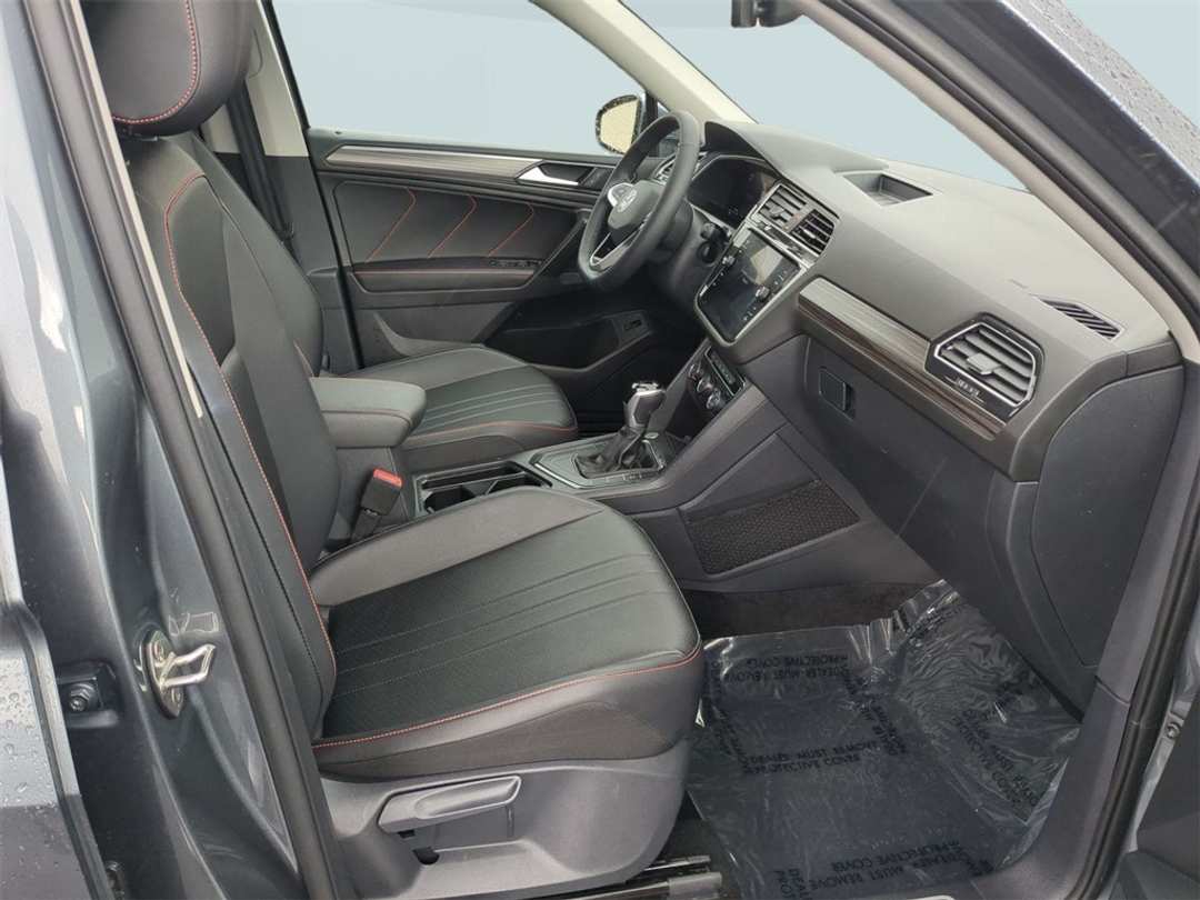 2024 Volkswagen Tiguan 2.0T Wolfsburg Edition - Image 27