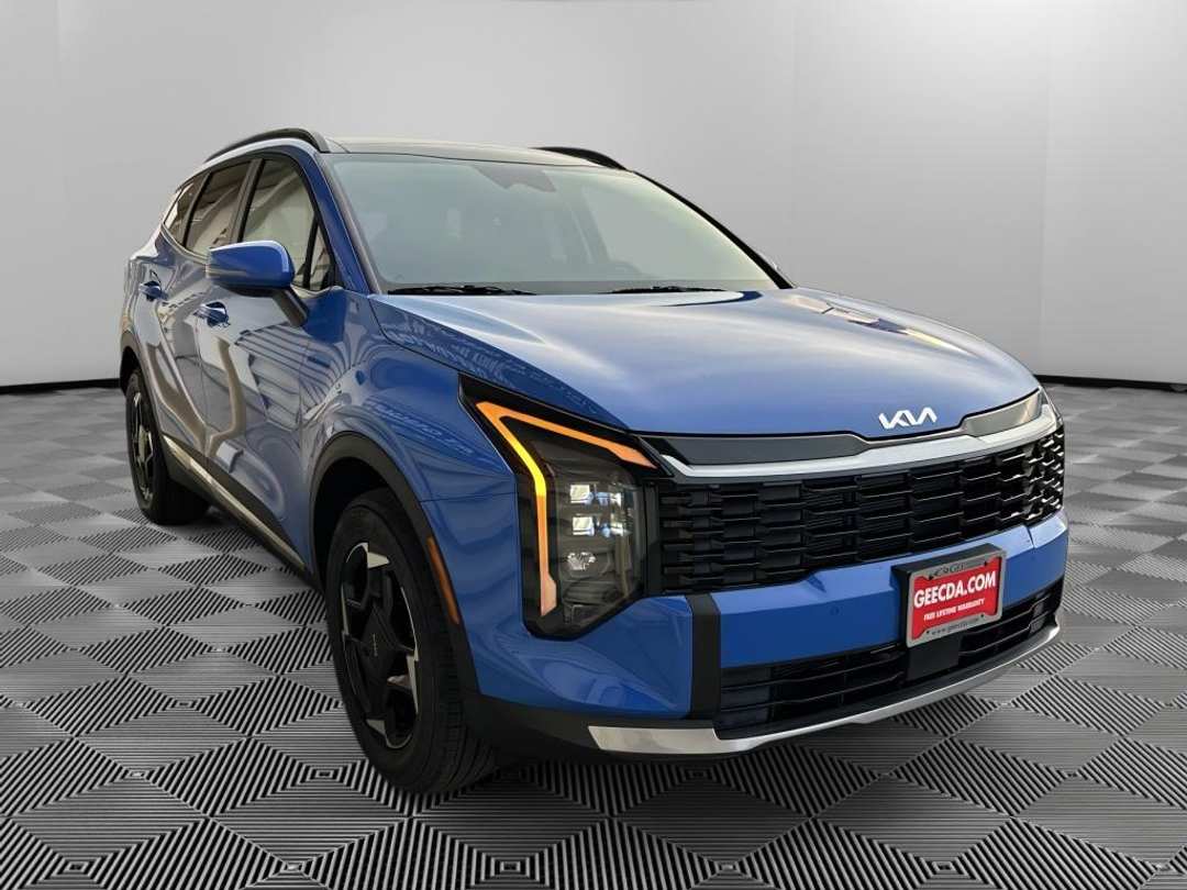 2026 Kia Sportage EX - Image 3