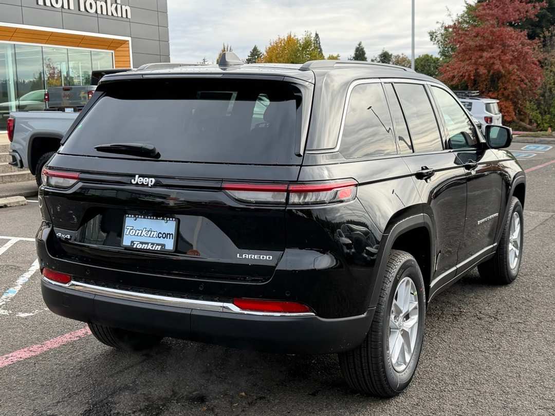 2025 Jeep Grand Cherokee Laredo X - Image 7