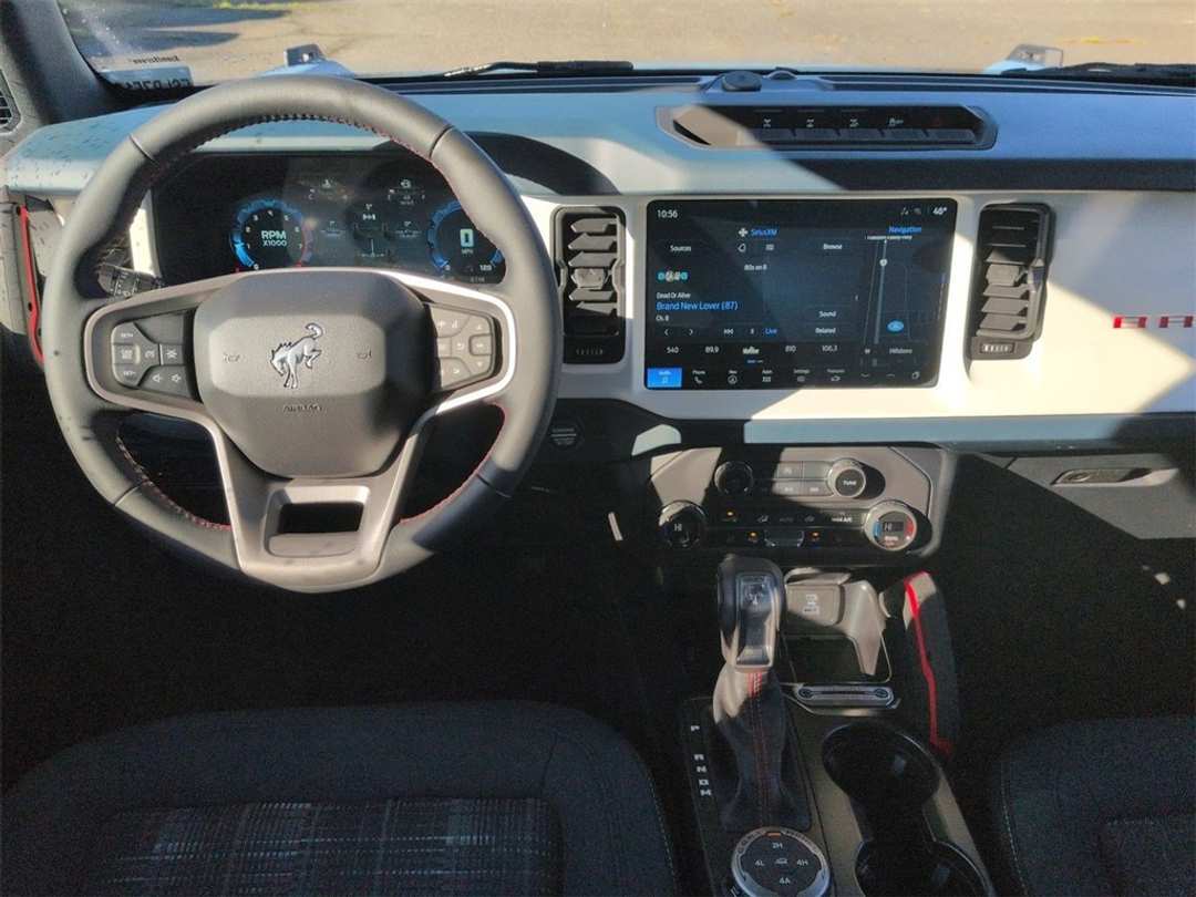 2025 Ford Bronco Heritage Edition - Image 22