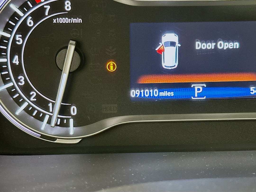 2017 Honda Pilot Touring - Image 13