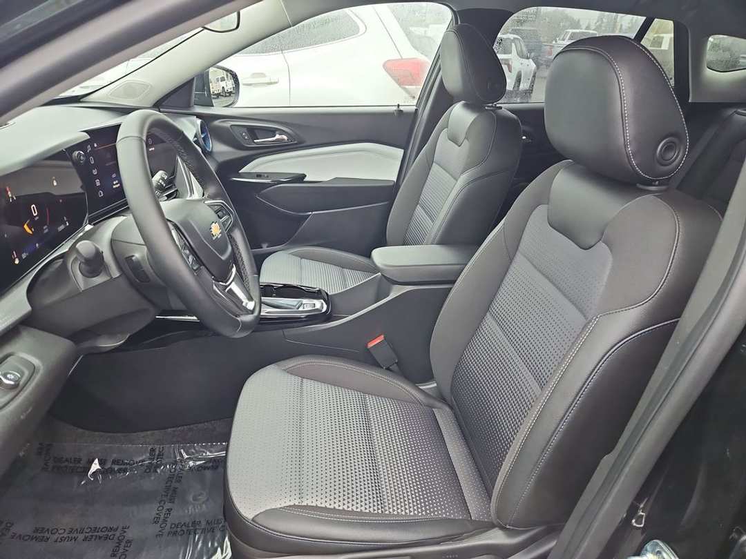 2025 Chevrolet Trax LT - Image 21