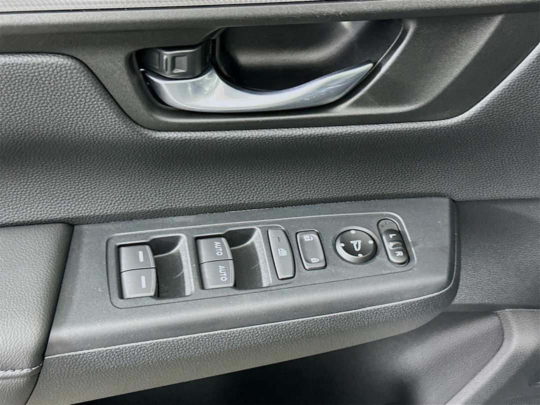 2025 Honda CR-V EX - Image 17