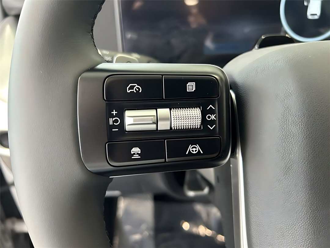 2026 Hyundai Ioniq 9 S - Image 12