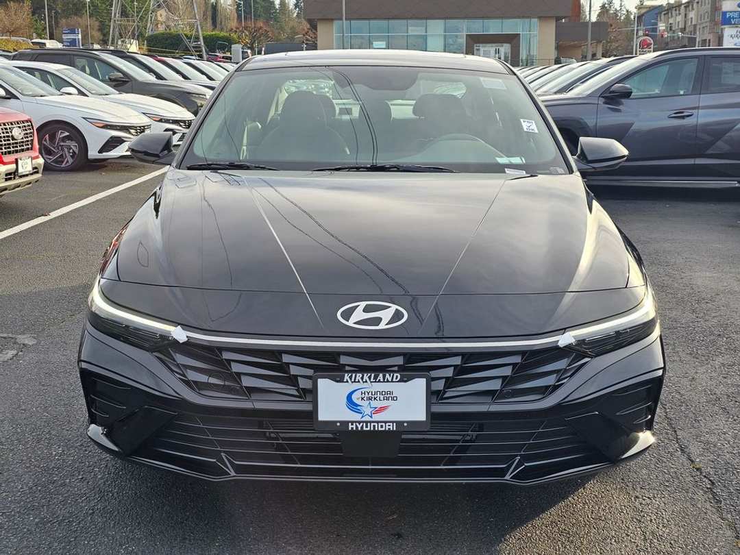 2026 Hyundai Elantra SEL Sport - Image 2