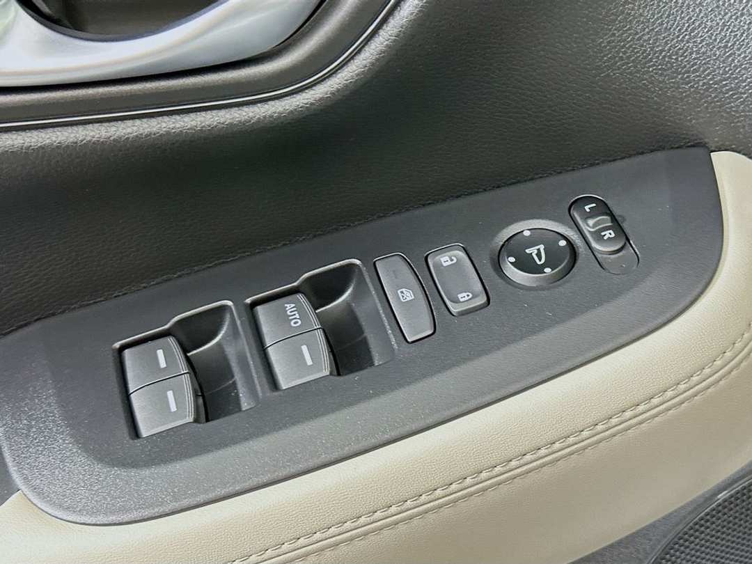 2026 Honda HR-V LX - Image 17