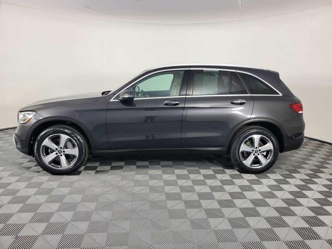 2021 Mercedes-Benz GLC GLC 300 - Image 5
