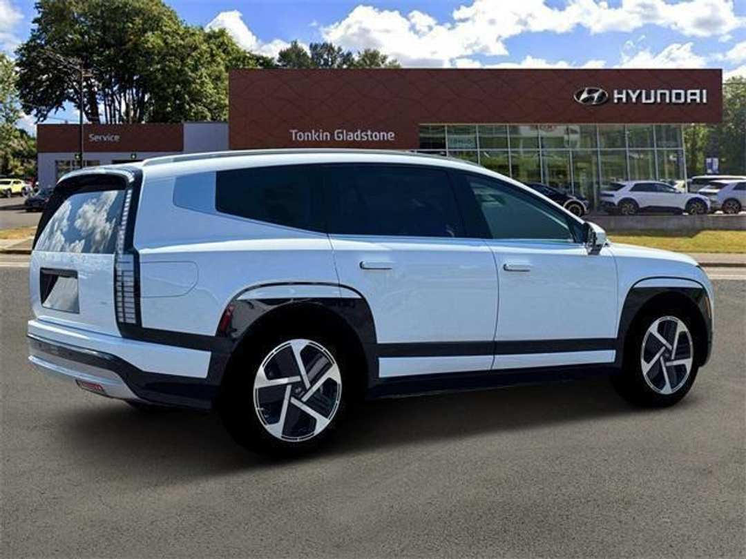 2026 Hyundai Ioniq 9 Performance Limited - Image 7