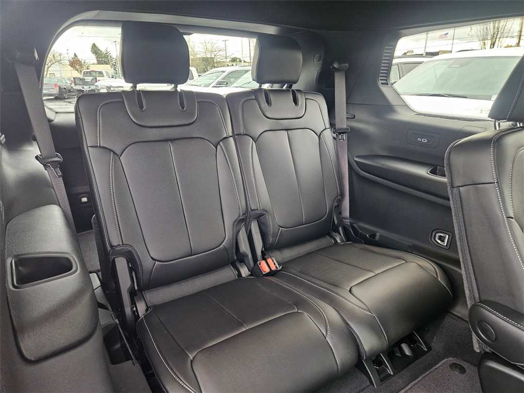 2025 Jeep Grand Cherokee L Limited - Image 35