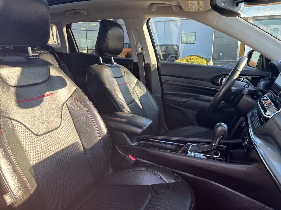 2022 Jeep Compass Trailhawk - Image 29