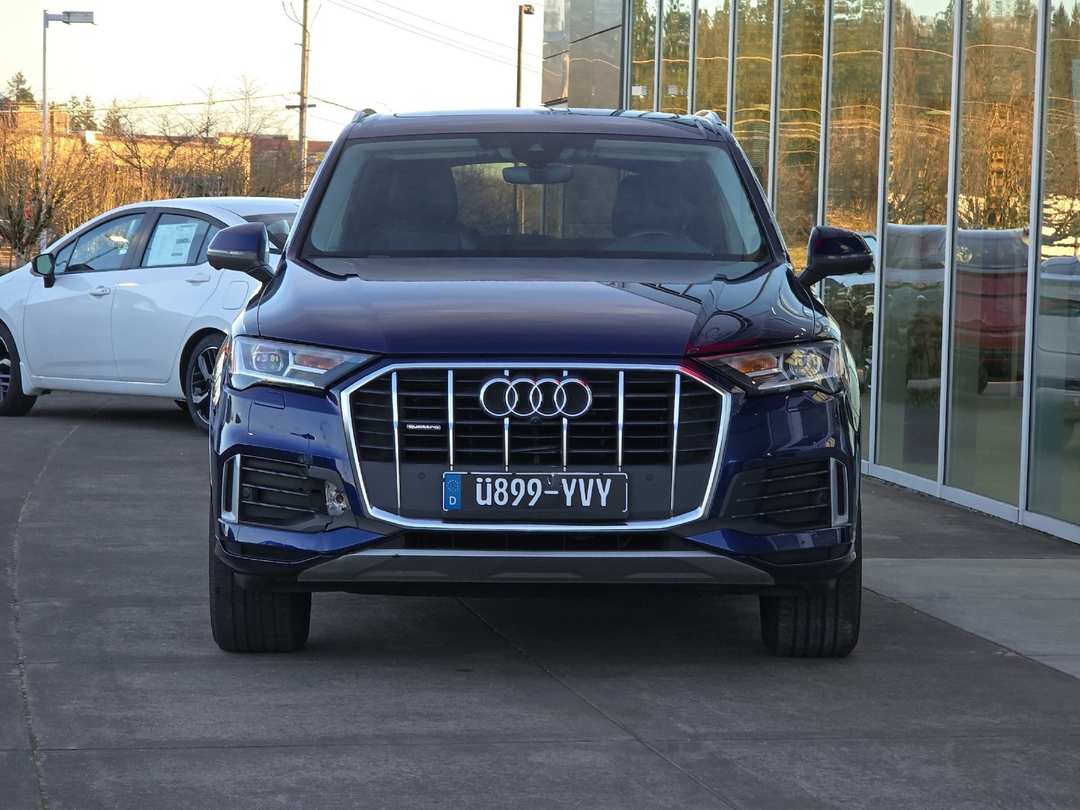 2022 Audi Q7 45 Premium - Image 8