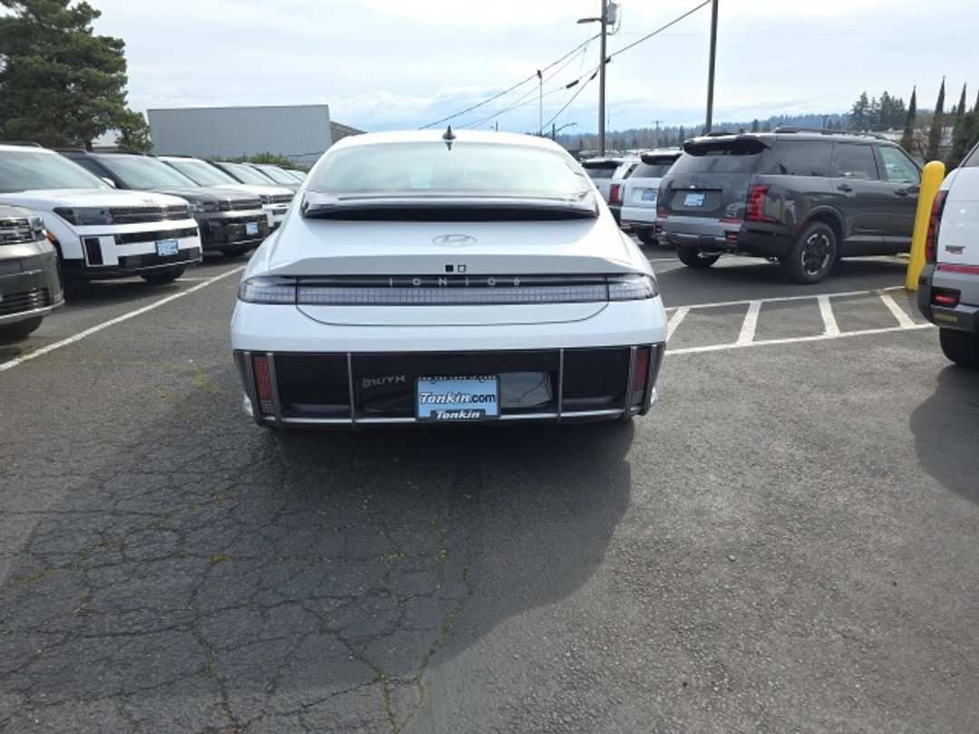 2024 Hyundai Ioniq 6 SE - Image 6