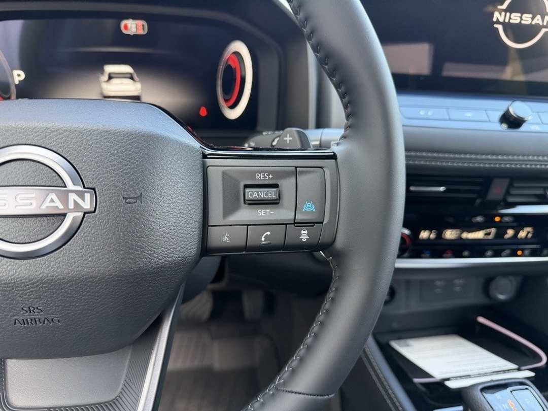 2026 Nissan Rogue Platinum - Image 18