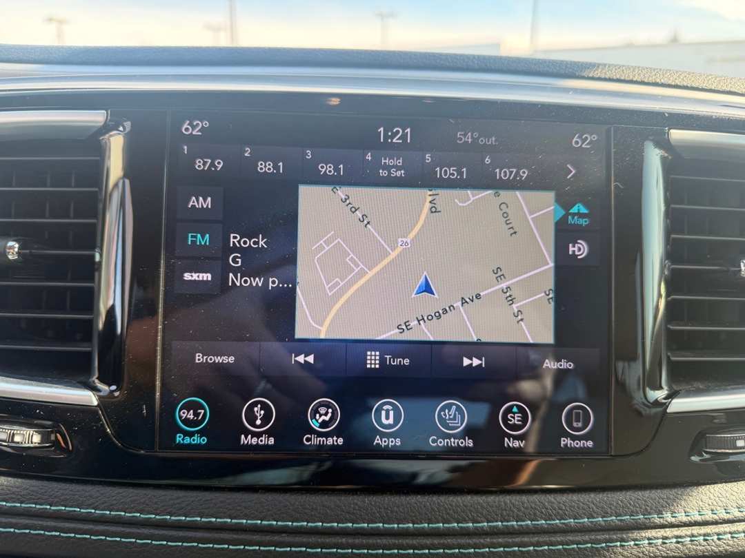 2018 Chrysler Pacifica Limited - Image 39