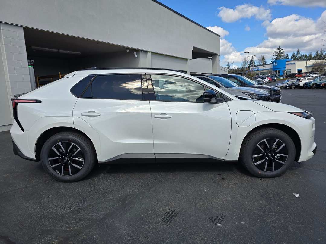 2026 Subaru Solterra Premium - Image 3