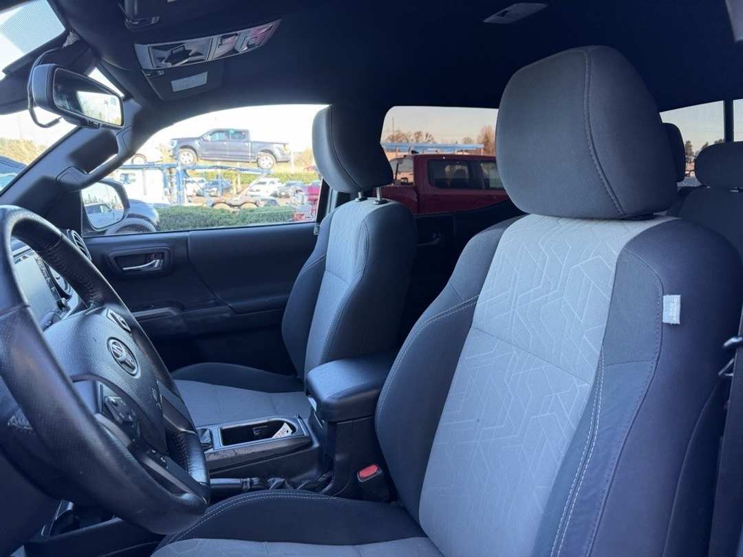 2021 Toyota Tacoma TRD OffRoad - Image 14