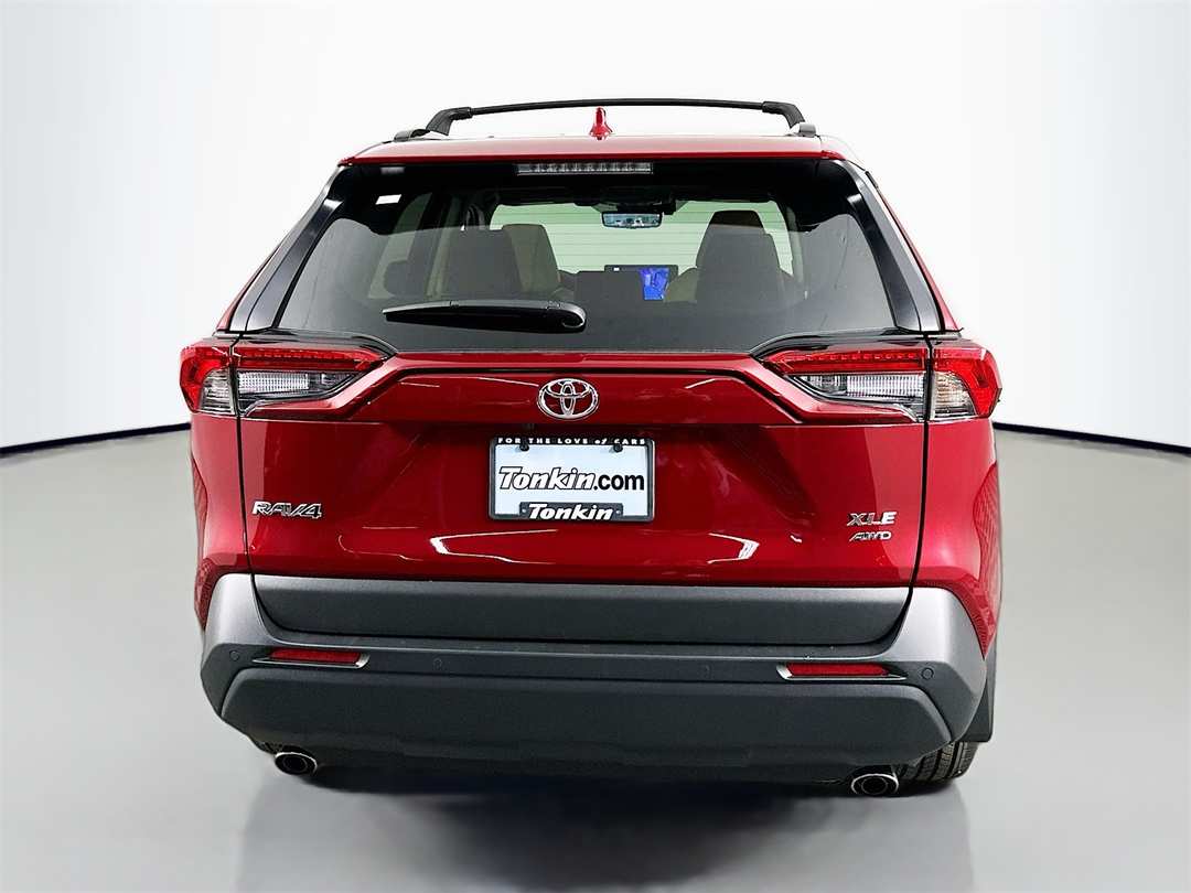 2025 Toyota Rav4 XLE Premium - Image 6