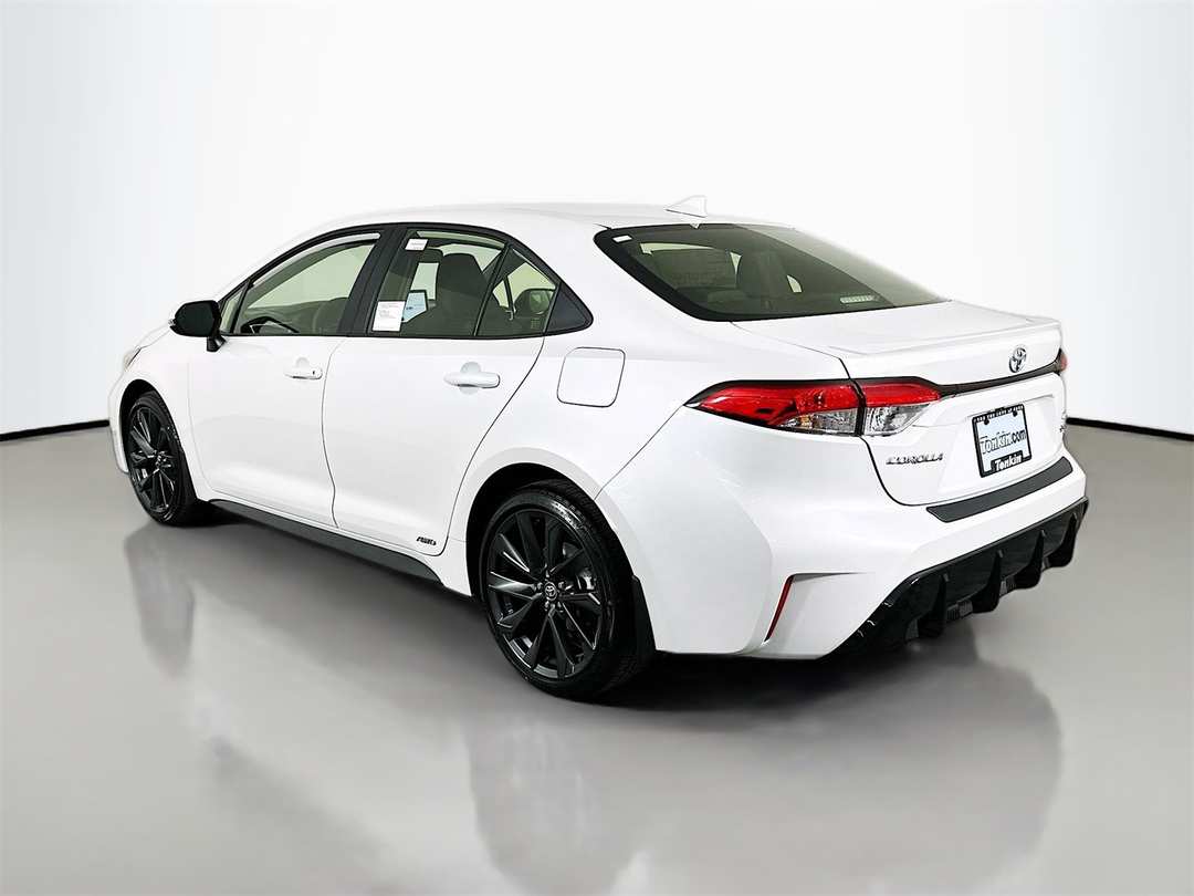 2026 Toyota Corolla SE - Image 5