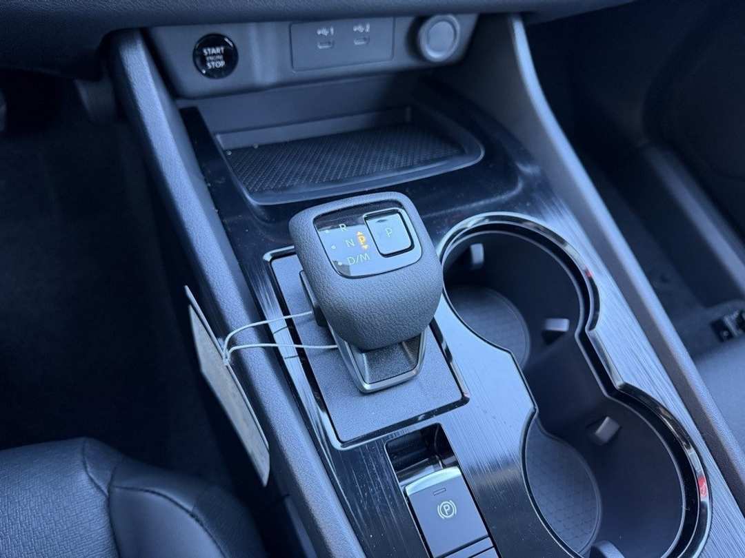 2026 Nissan Rogue Dark Armor - Image 21