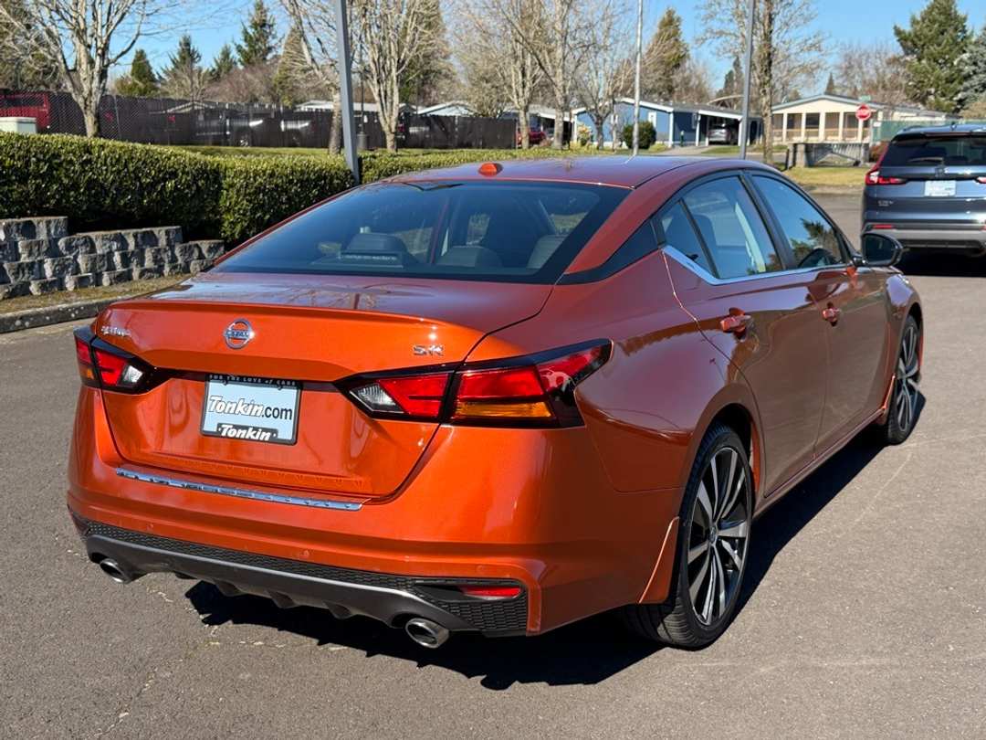2021 Nissan Altima 2.5 SR - Image 8