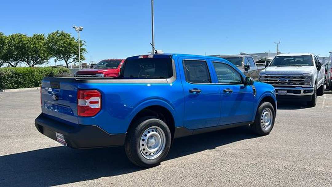 2026 Ford Maverick XL - Image 3