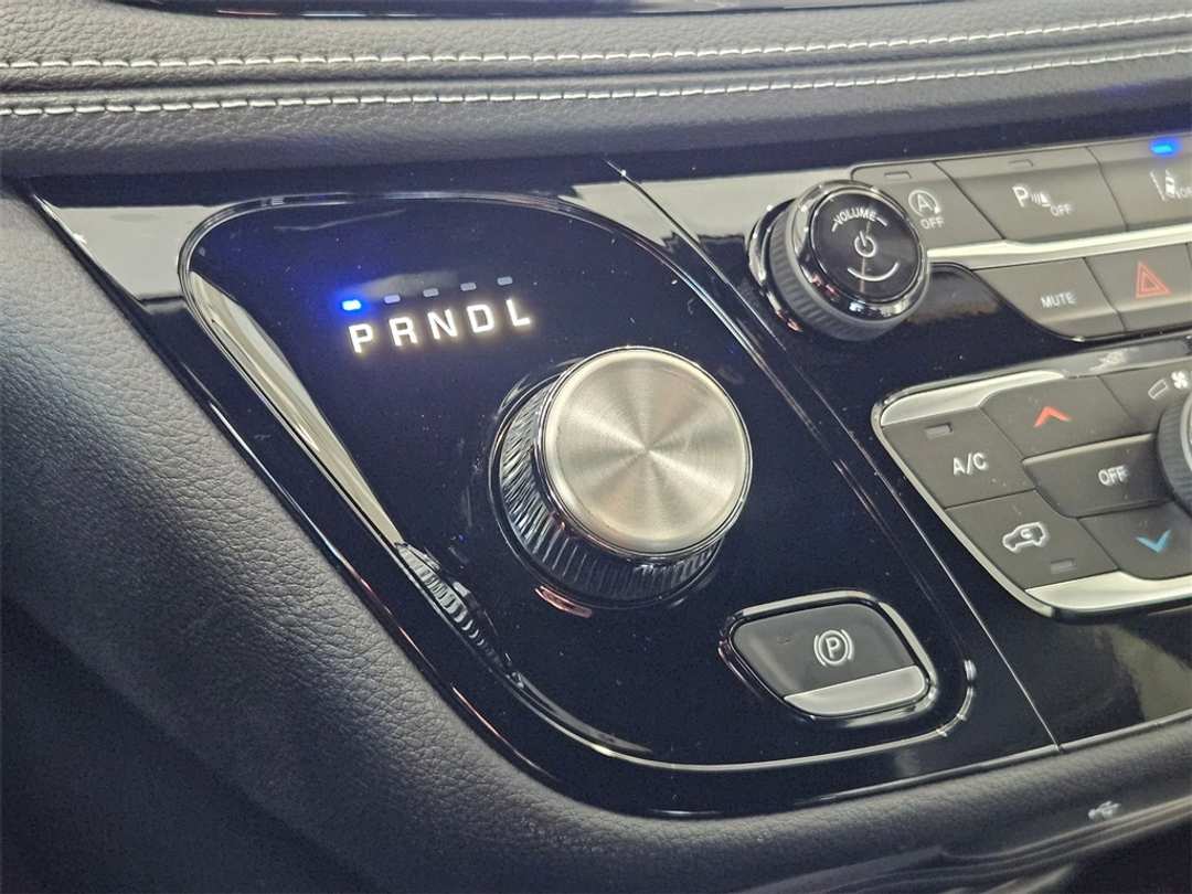 2026 Chrysler Pacifica Select - Image 17