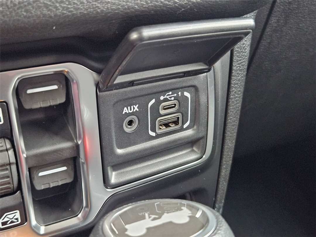 2026 Jeep Wrangler Sport - Image 25