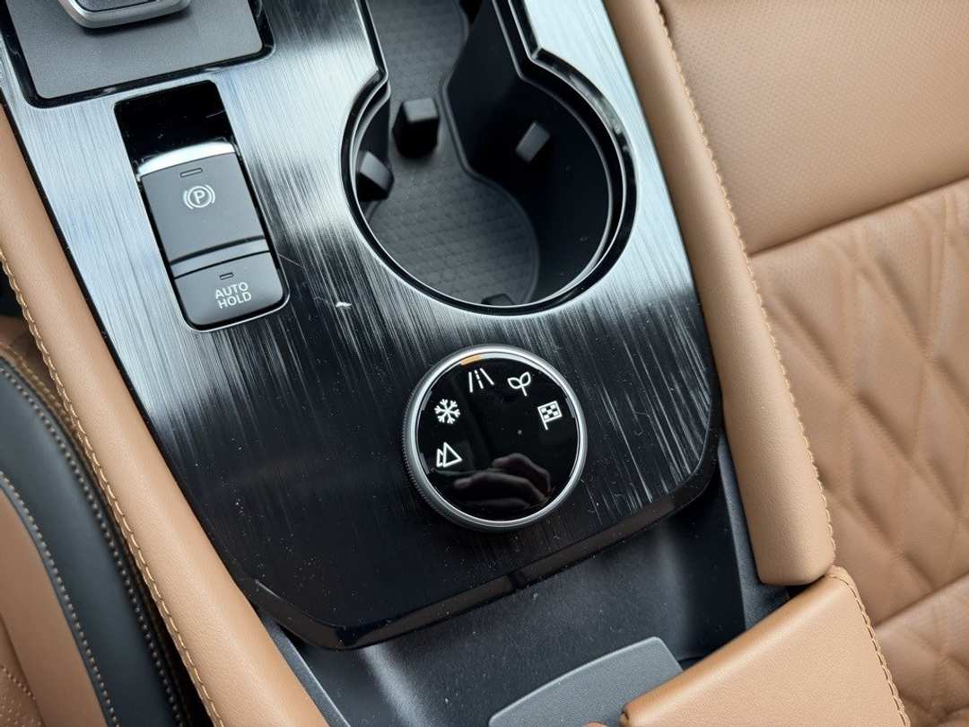 2026 Nissan Rogue Platinum - Image 26